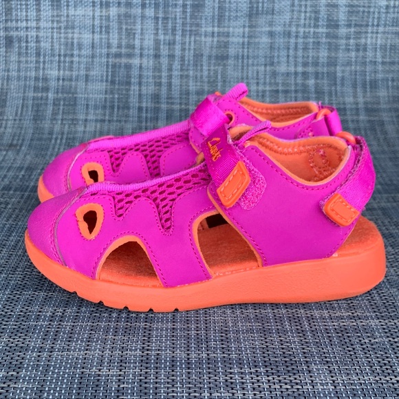 Clarks Girls Ezera Sea T. Closed Toe Fisherman Sandals in pink/orange size 8 - Picture 6 of 11